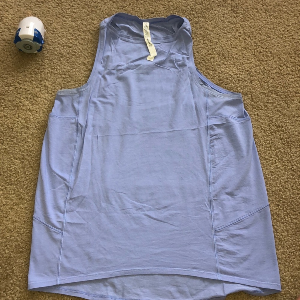 Lululemon size 4 tank